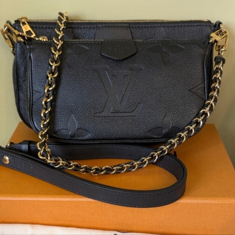 ❤️SOLD ❤️CAD LV Multi Pouchette Accessoires Empreinte Noir